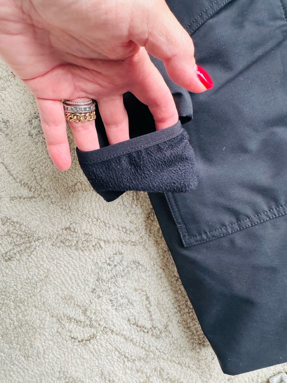 The North Face Women's New Outerboroughs Parka In Black - Picture 12 of 15